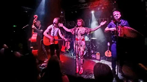 SKINNY LISTER at THEKLA