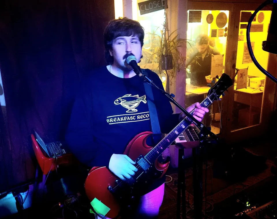 Getdown Services at Loves Cafe - photo 4