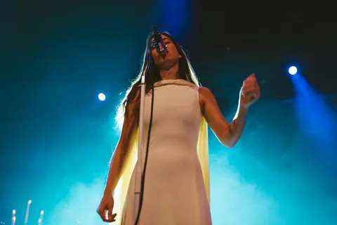 Melancholic and melodic - American singer Weyes Blood