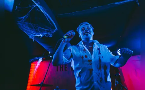 ONLY THE POETS dazzled The Louisiana in Bristol