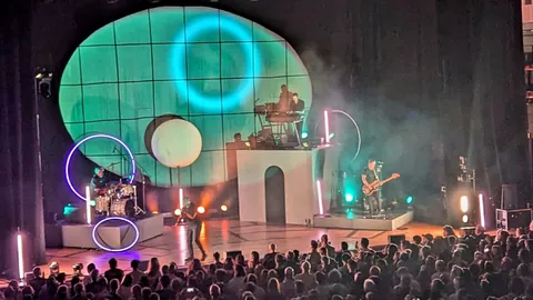 FUTURE ISLANDS at BRISTOL BEACON