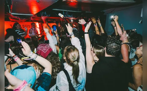 ONLY THE POETS dazzled The Louisiana in Bristol